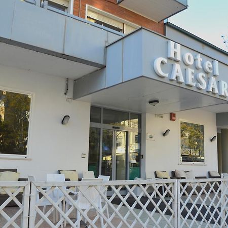 פסארו Hotel Caesar מראה חיצוני תמונה