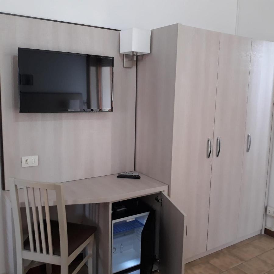 פסארו Hotel Caesar מראה חיצוני תמונה