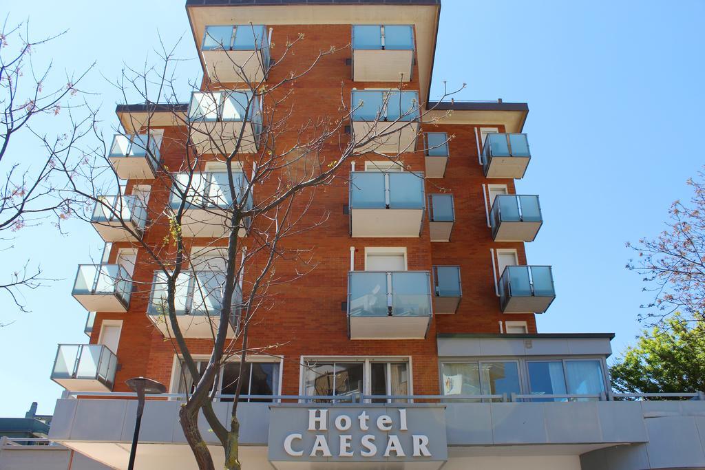 פסארו Hotel Caesar מראה חיצוני תמונה